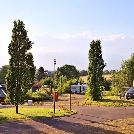 Burgstadt Camping 캠프장 카스텔룬