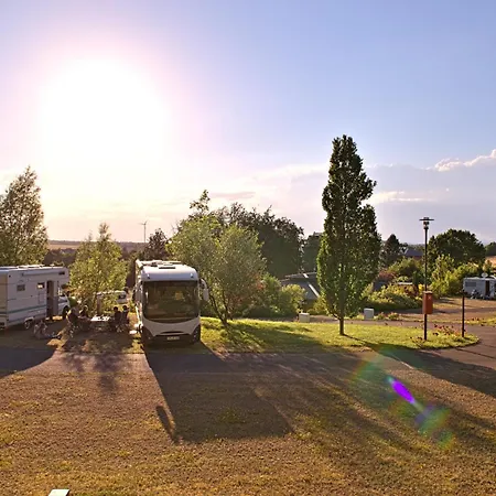 캠프장 Burgstadt Camping 카스텔룬