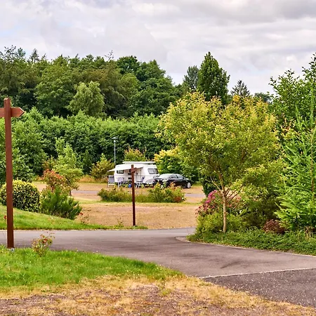 Burgstadt Camping * 카스텔룬