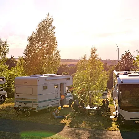 Burgstadt Camping * 카스텔룬